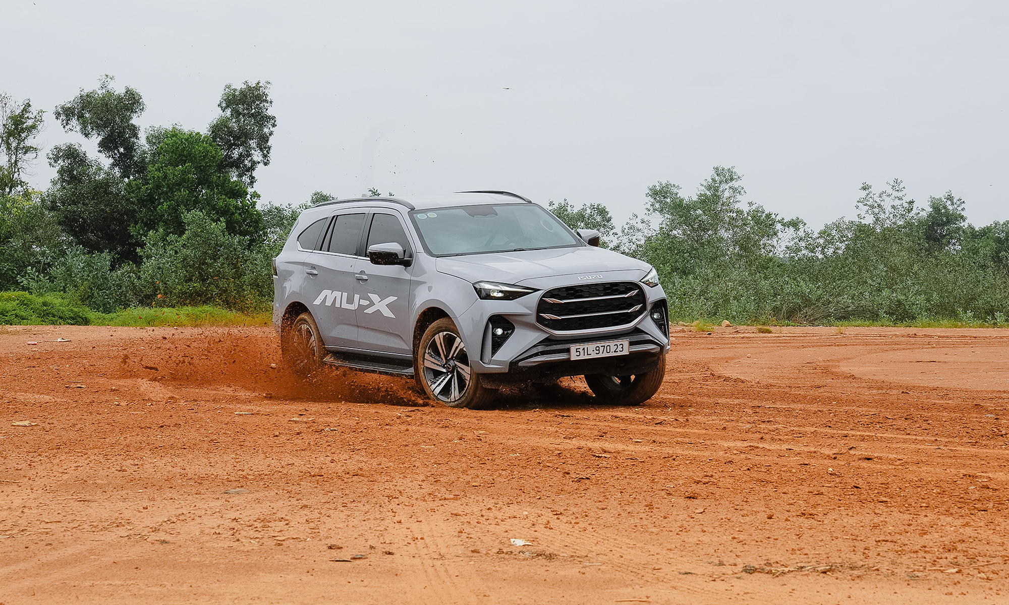 Isuzu MU-X 2025 - Image 3