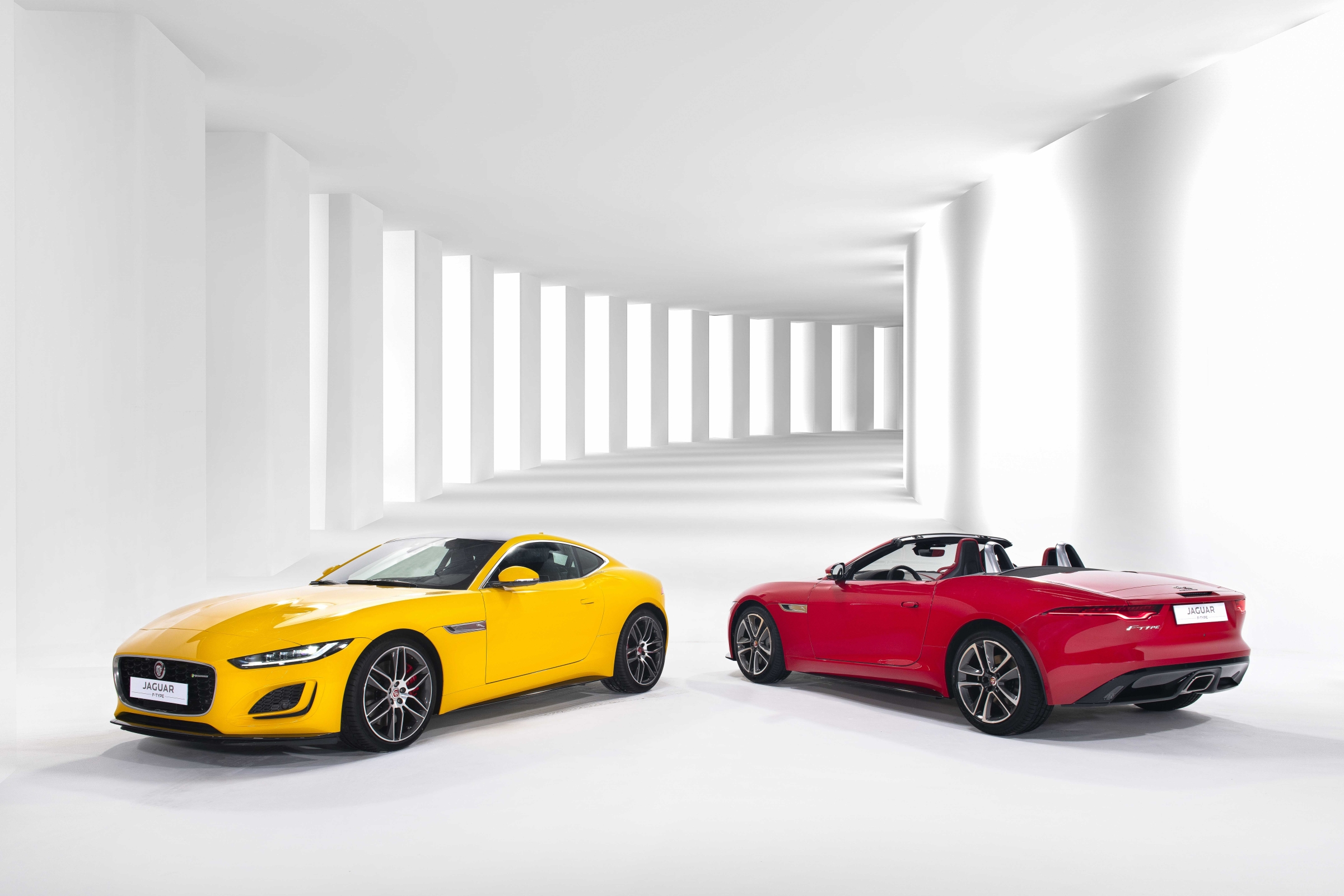Jaguar F-Type 2021 - Image 2