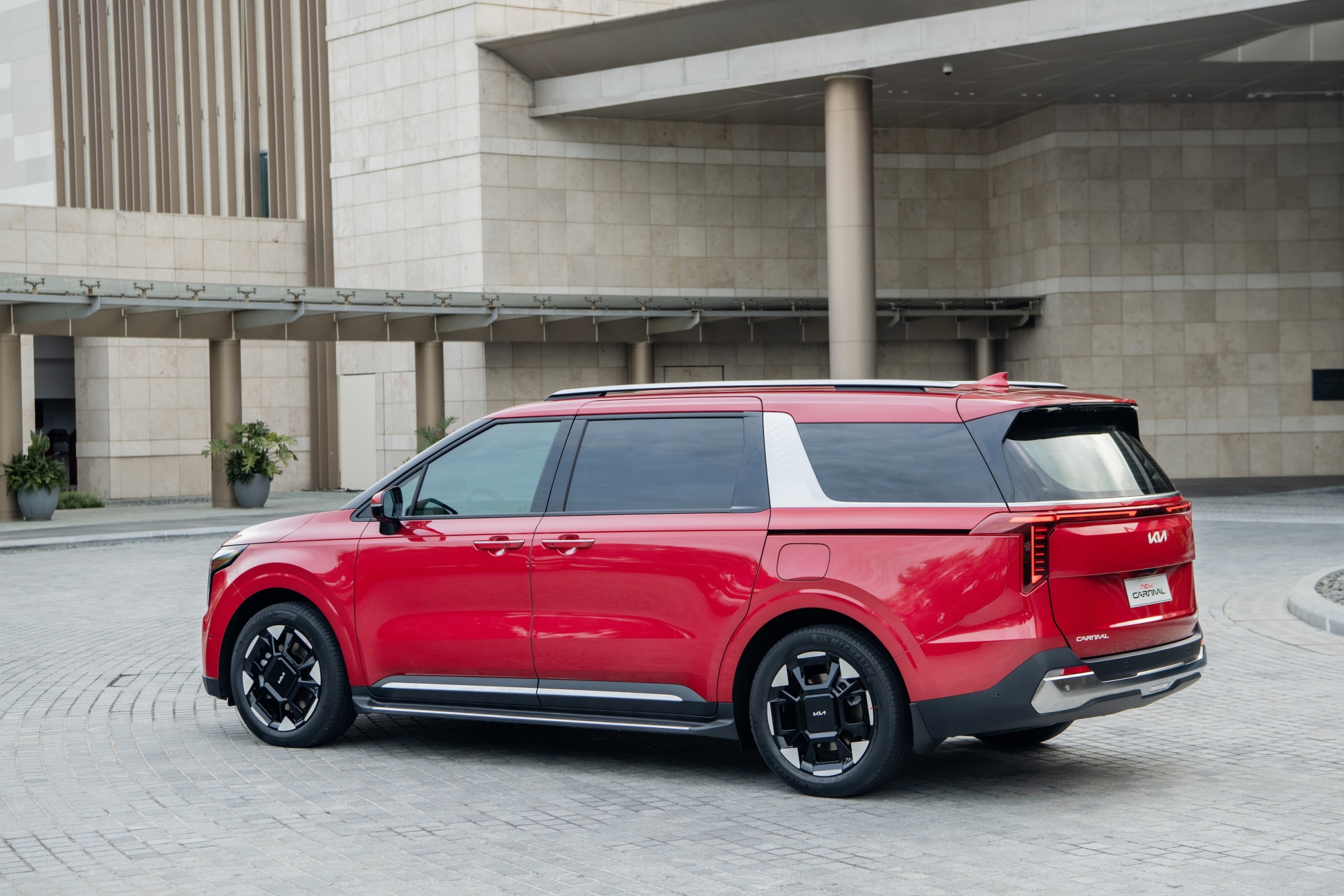 Kia Carnival 2024 - Image 4