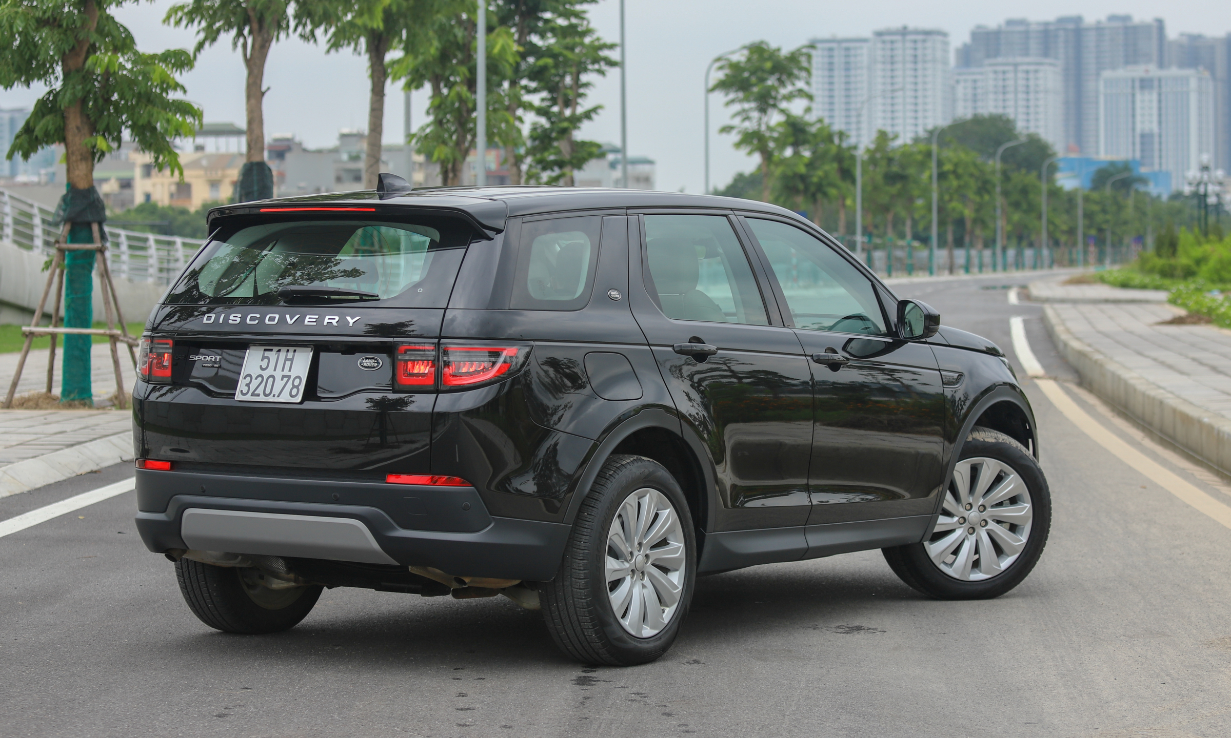 Land Rover Discovery 2021 - Image 2