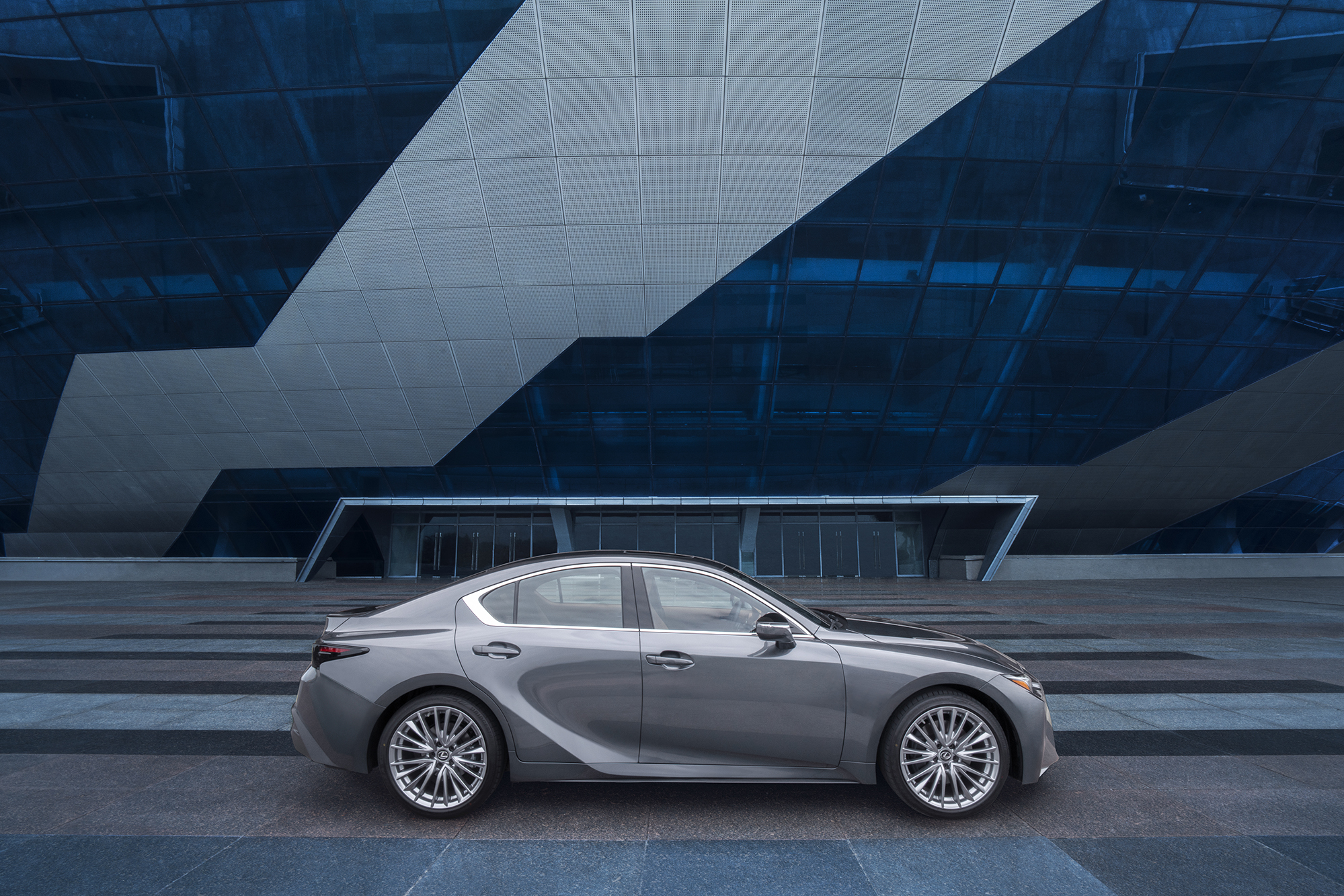 Lexus IS 2021 - Image 5