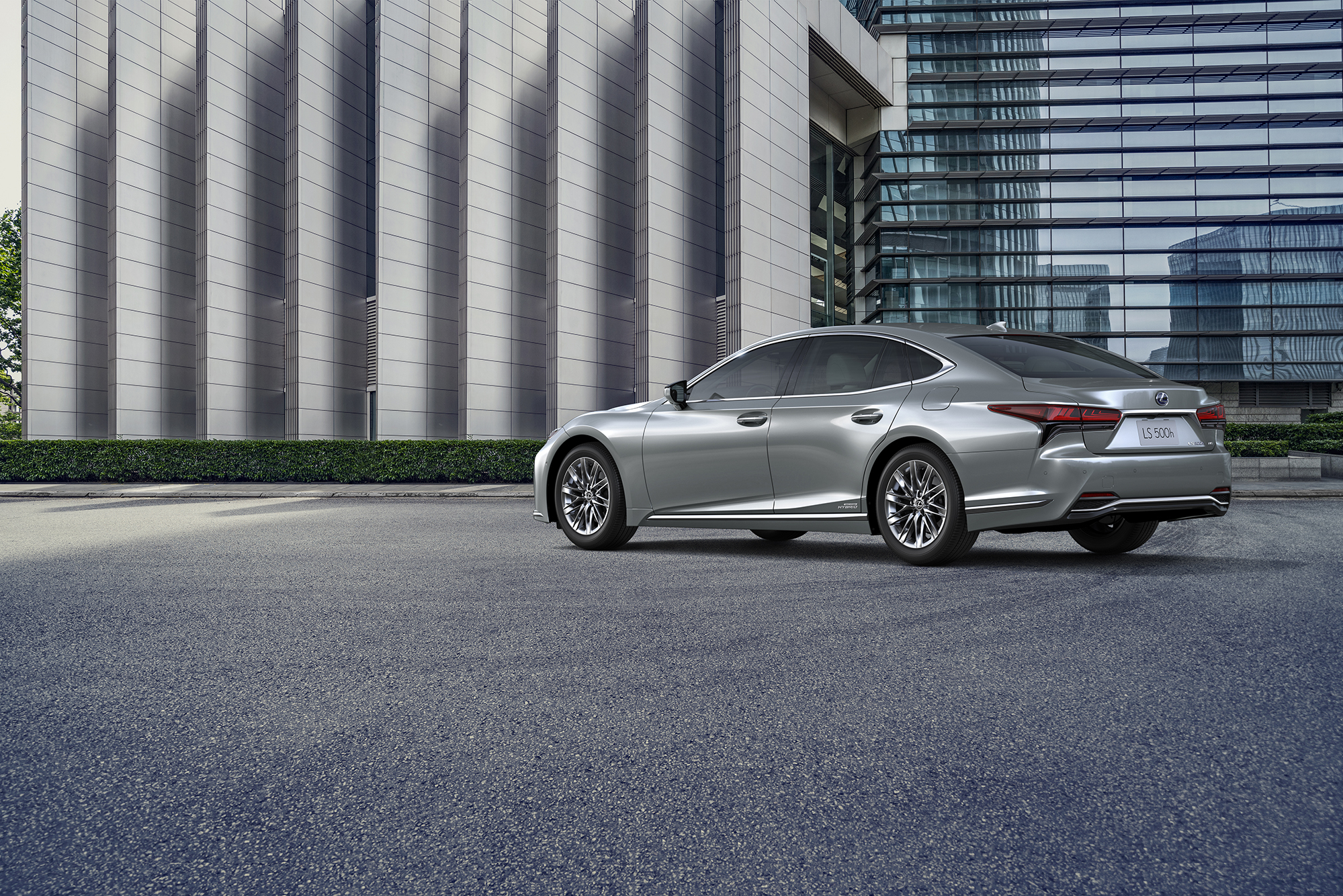 Lexus LS 2021 - Image 2
