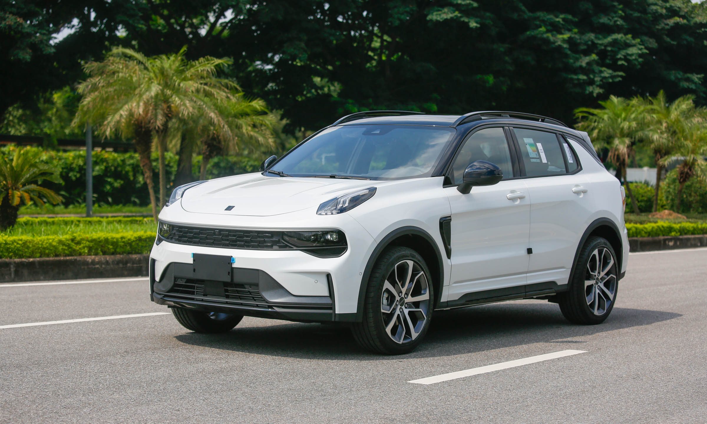 Lynk & Co Lynk Co 01 2024 - Image 2