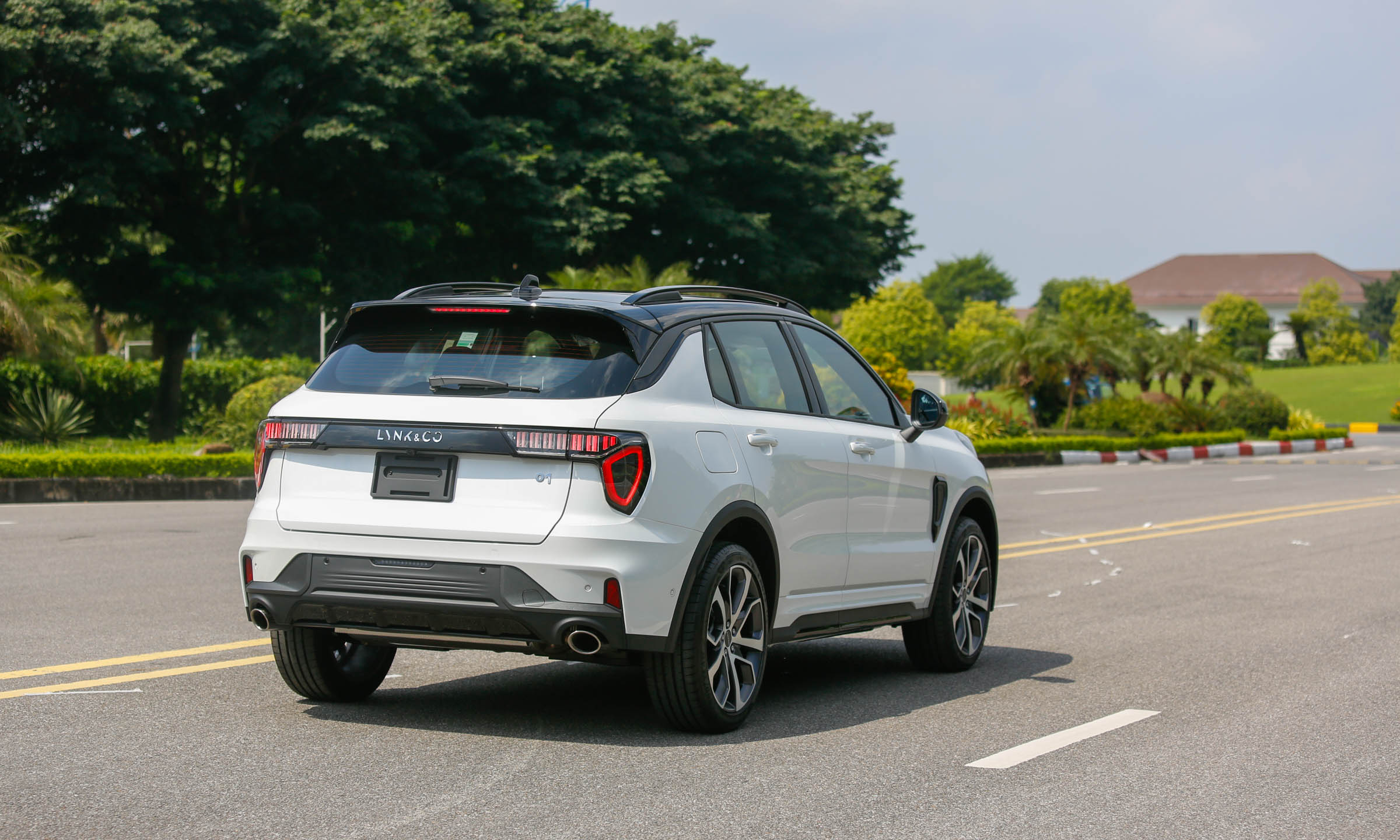 Lynk & Co Lynk Co 01 2024 - Image 10