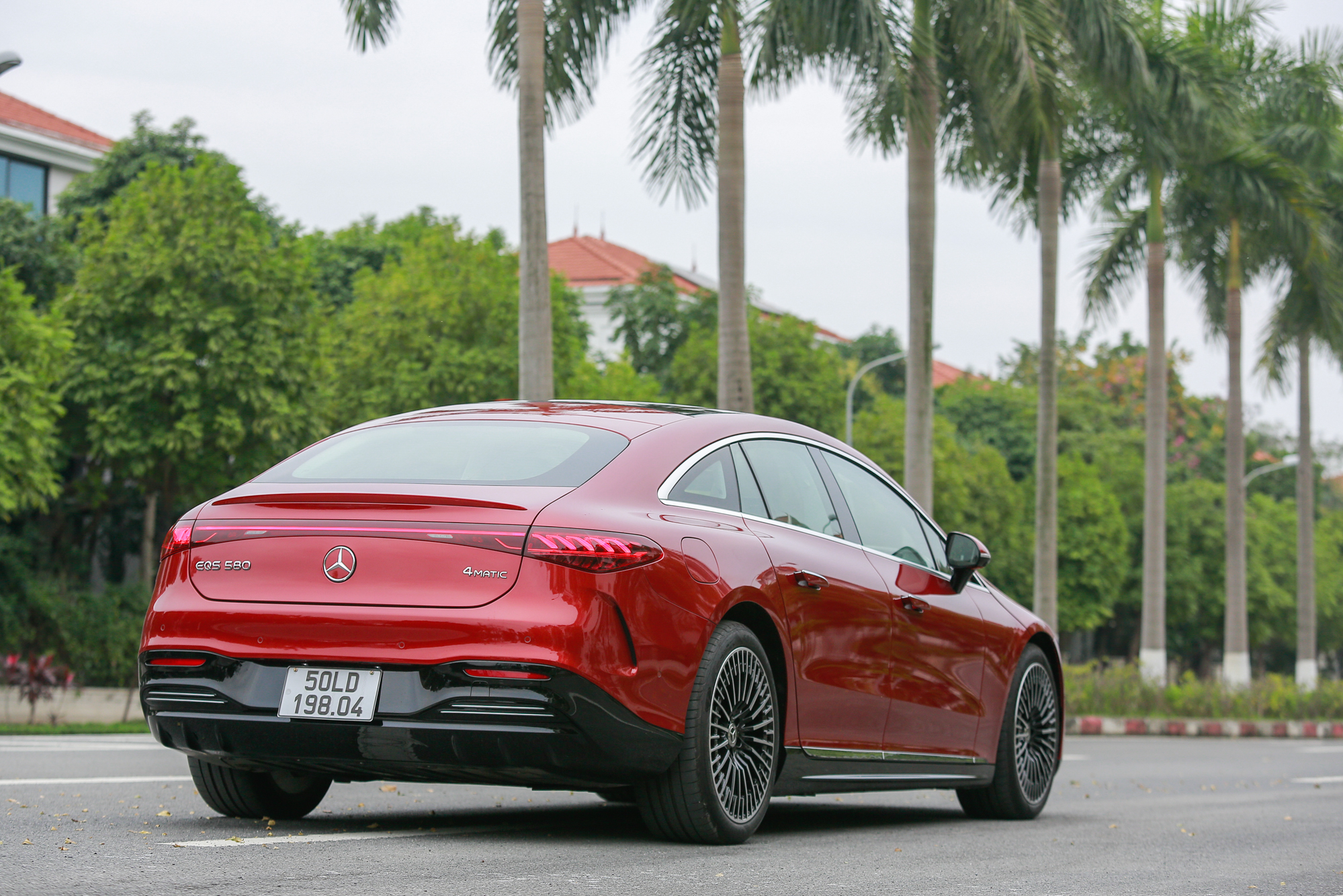 Mercedes EQS SUV 2023 - Image 4