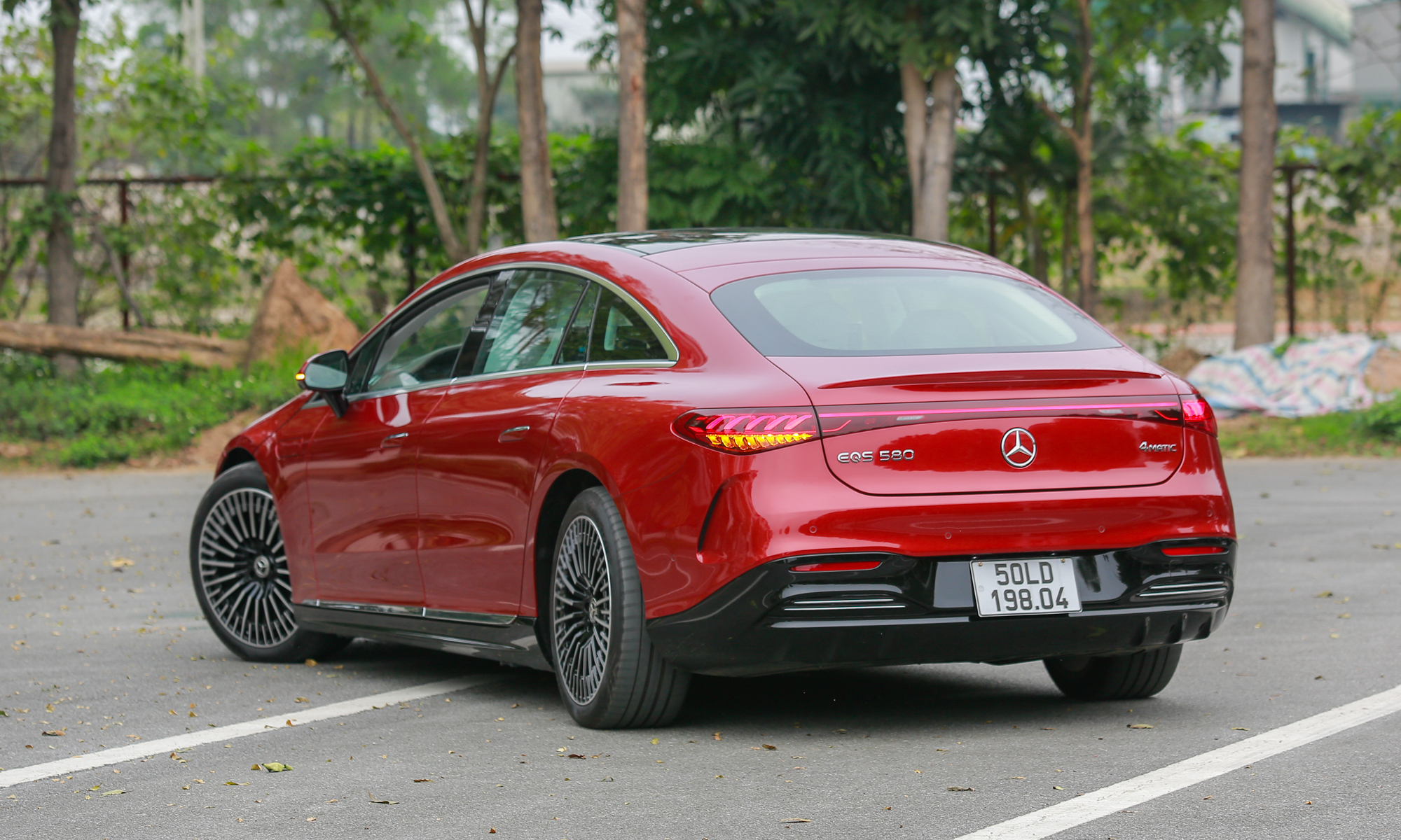 Mercedes EQS SUV 2023 - Image 6