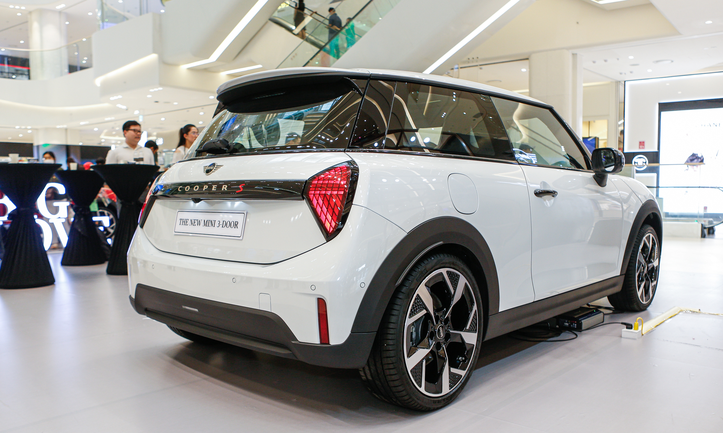 Mini 3 DOOR 2025 - Image 7