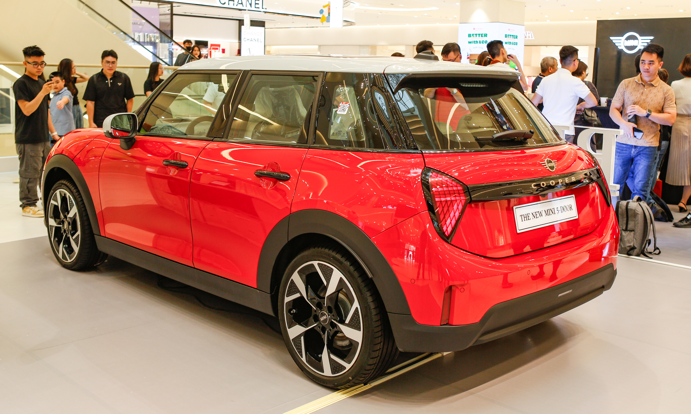 Mini 5 DOOR 2025 - Image 6