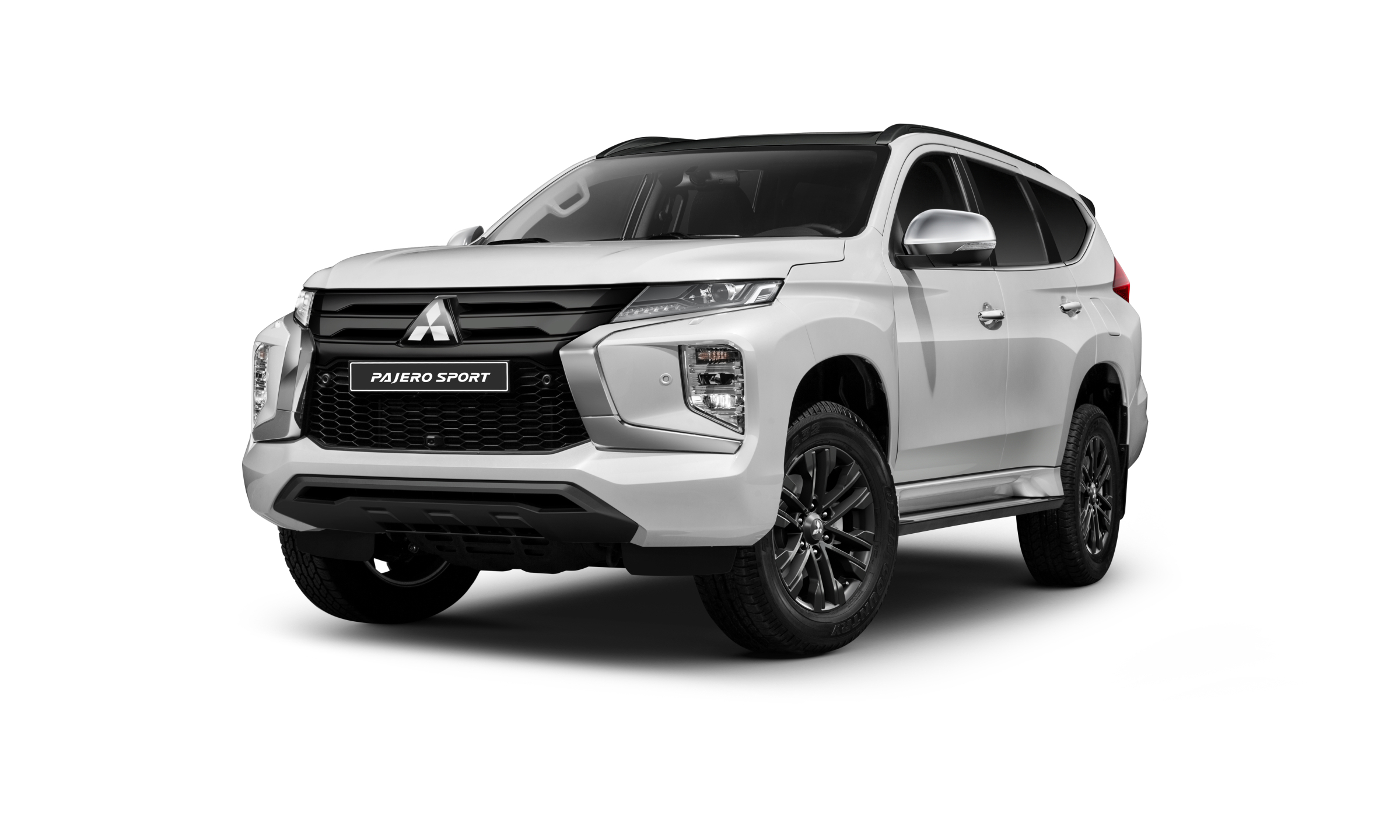 Mitsubishi Pajero Sport 2024 - Image 3