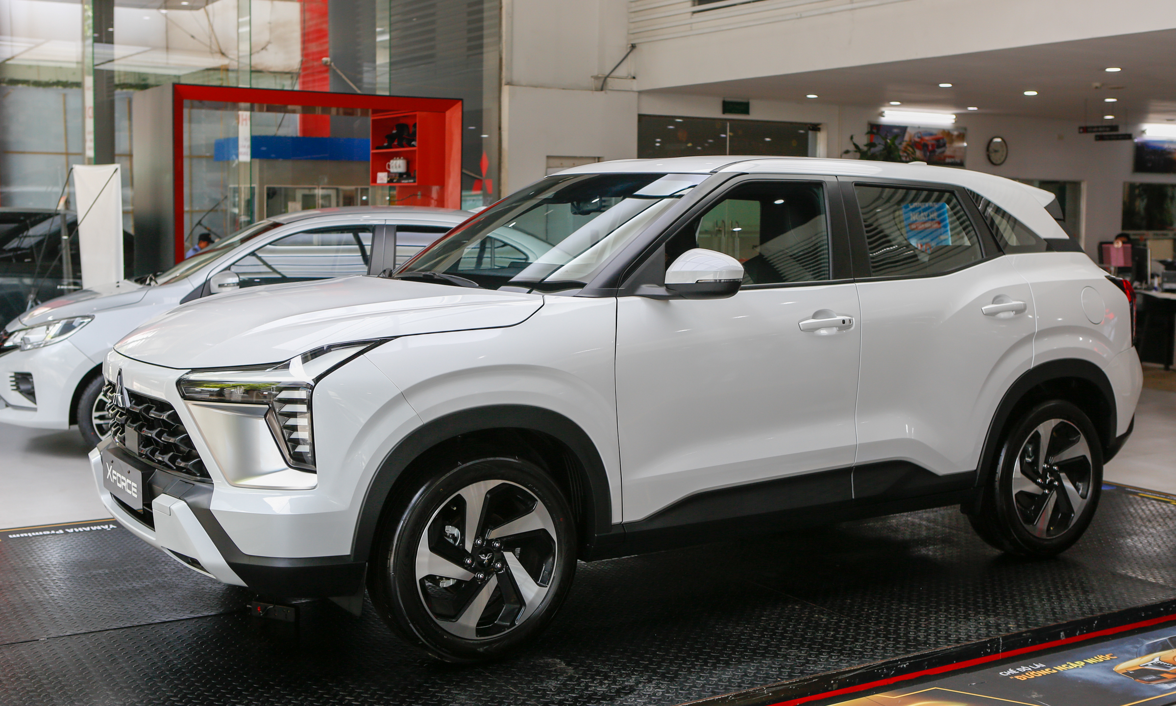 Mitsubishi Xforce GLX 2025 - Image 2