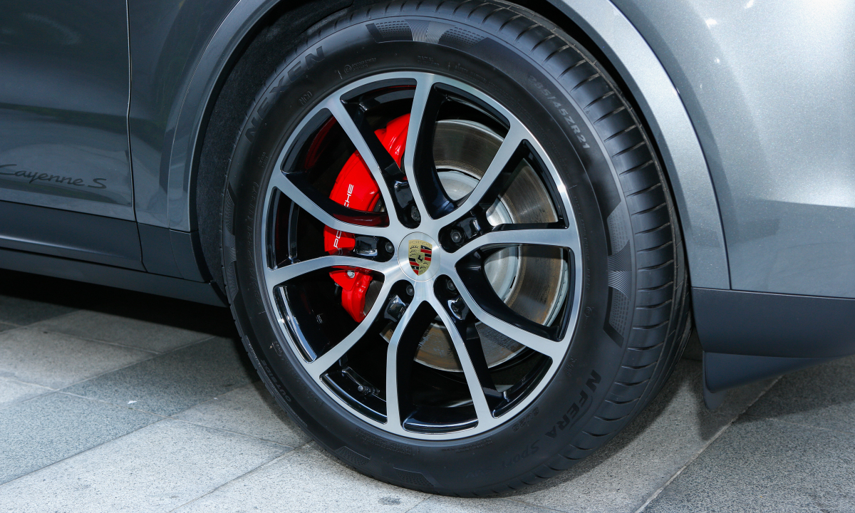 Porsche Cayenne 2023 - Image 3