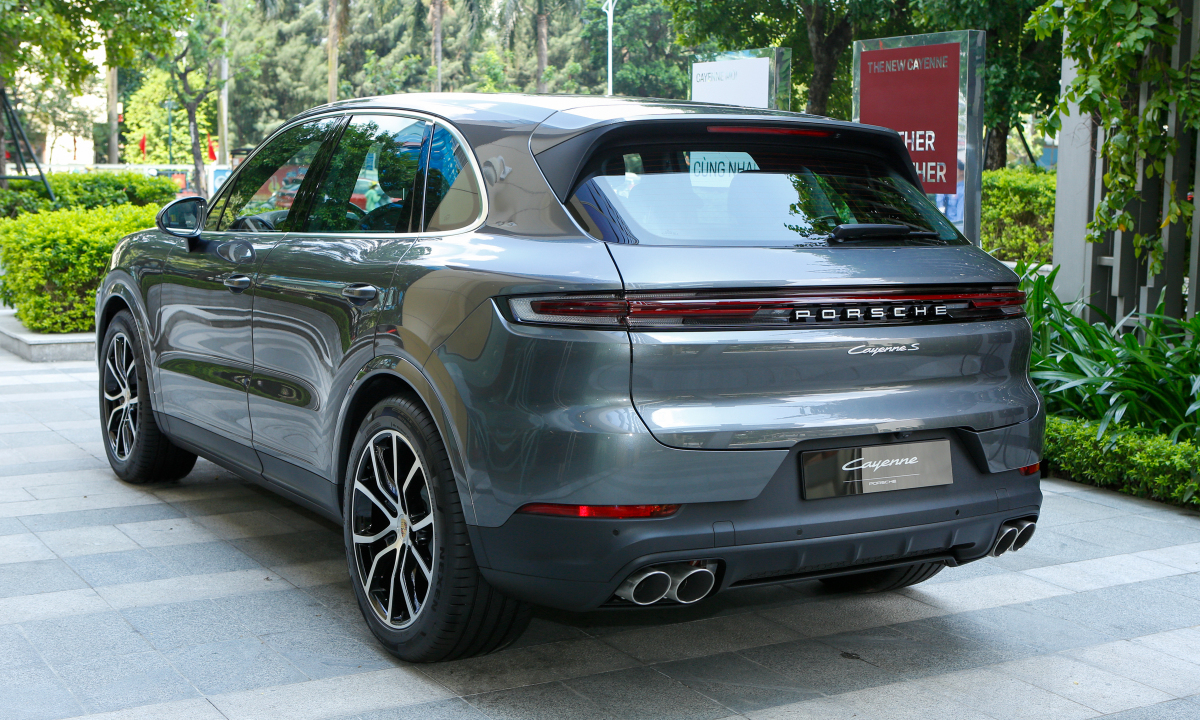 Porsche Cayenne 2023 - Image 4