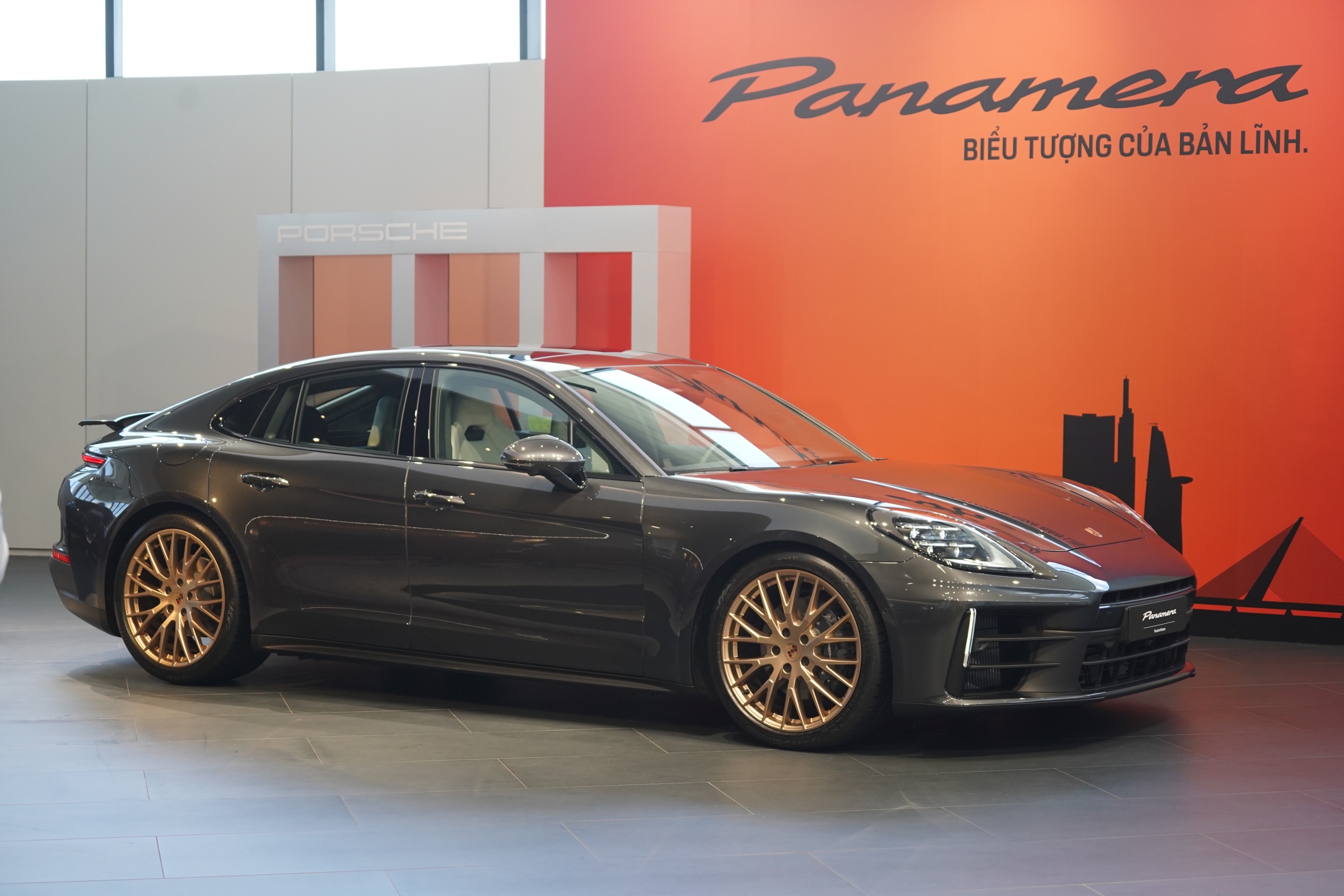 Porsche Panamera 2024 - Image 2