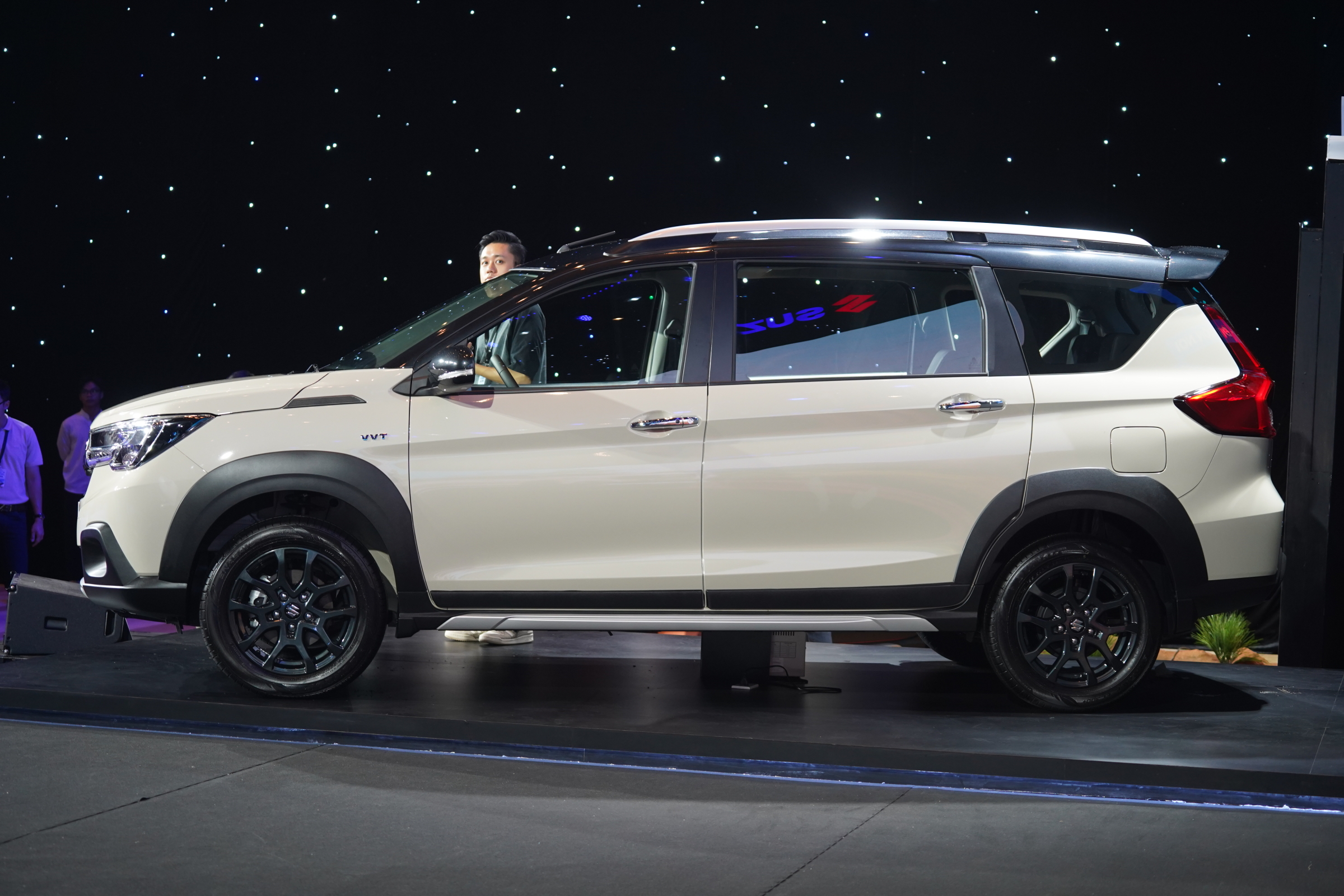 Suzuki XL7 Hybrid 1 tông màu 2024 - Image 2