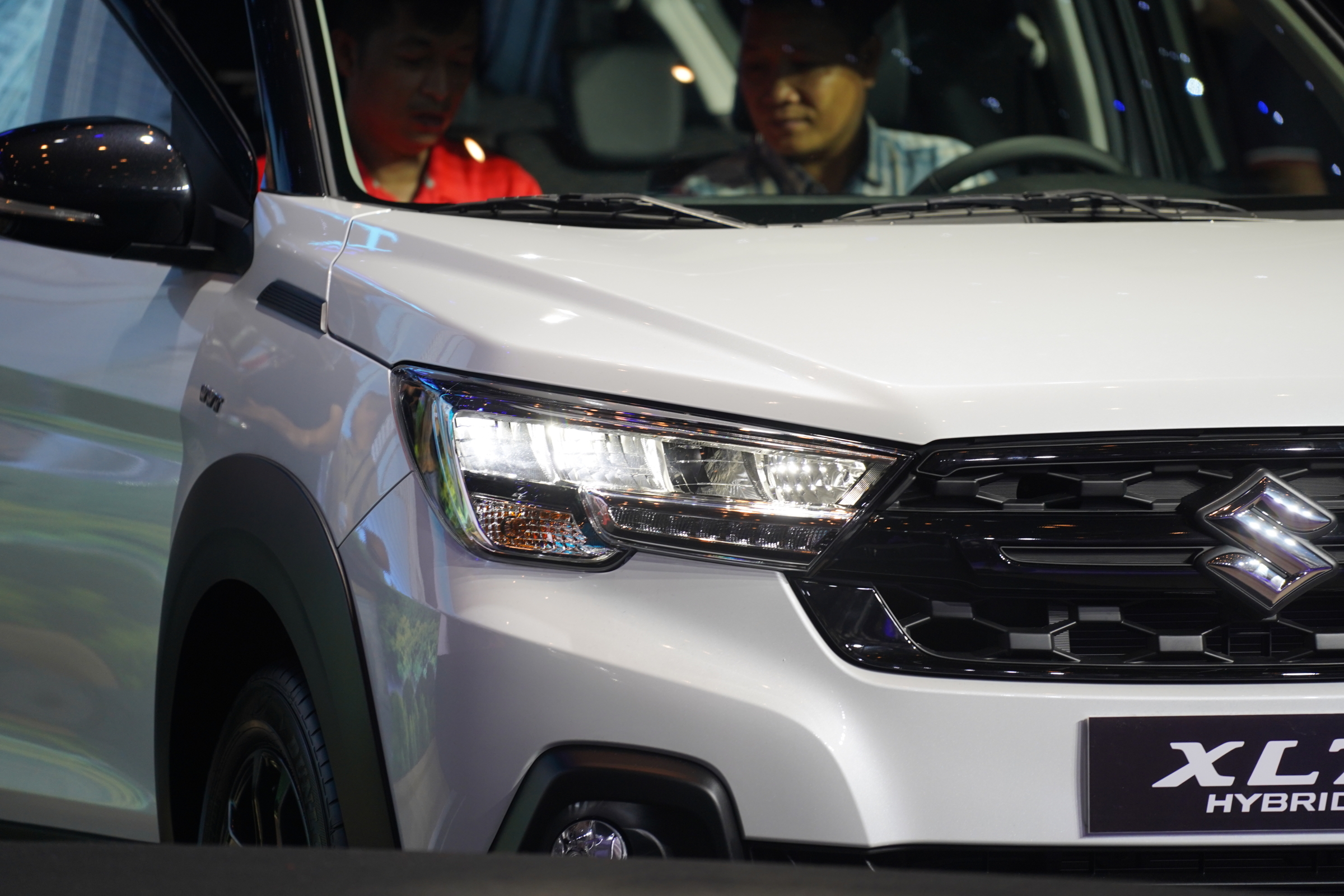 Suzuki XL7 Hybrid 1 tông màu 2024 - Image 7