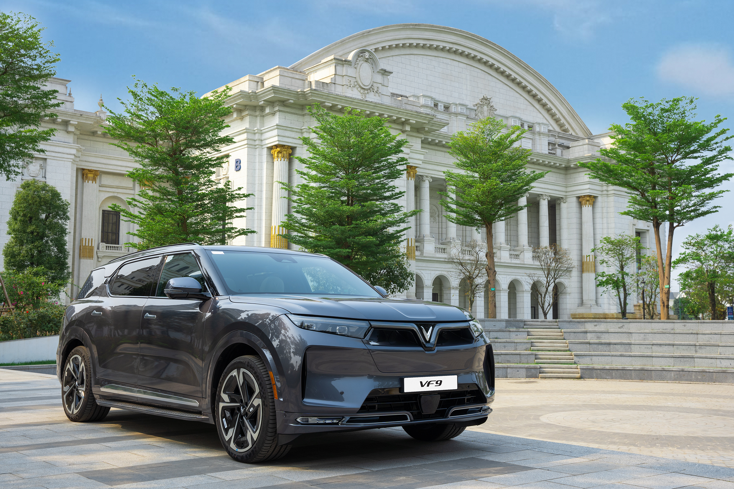 VinFast VF 9 2024 - Image 6