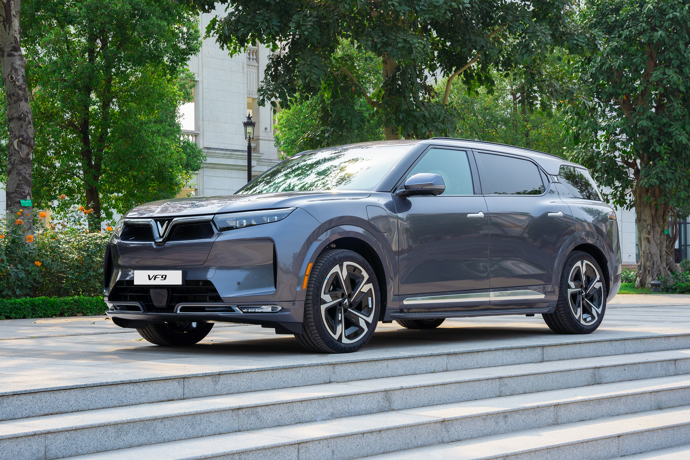 VinFast VF 9 2024 - Image 7