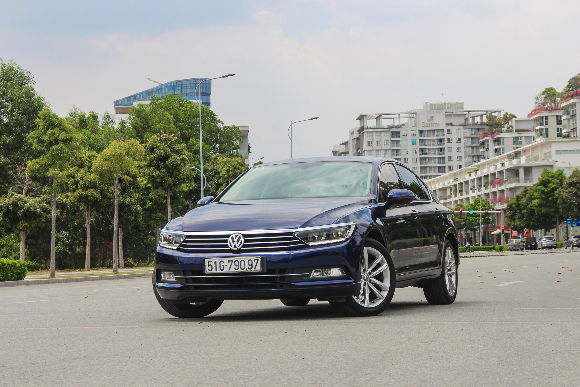 Volkswagen Passat 2019 - Image 2