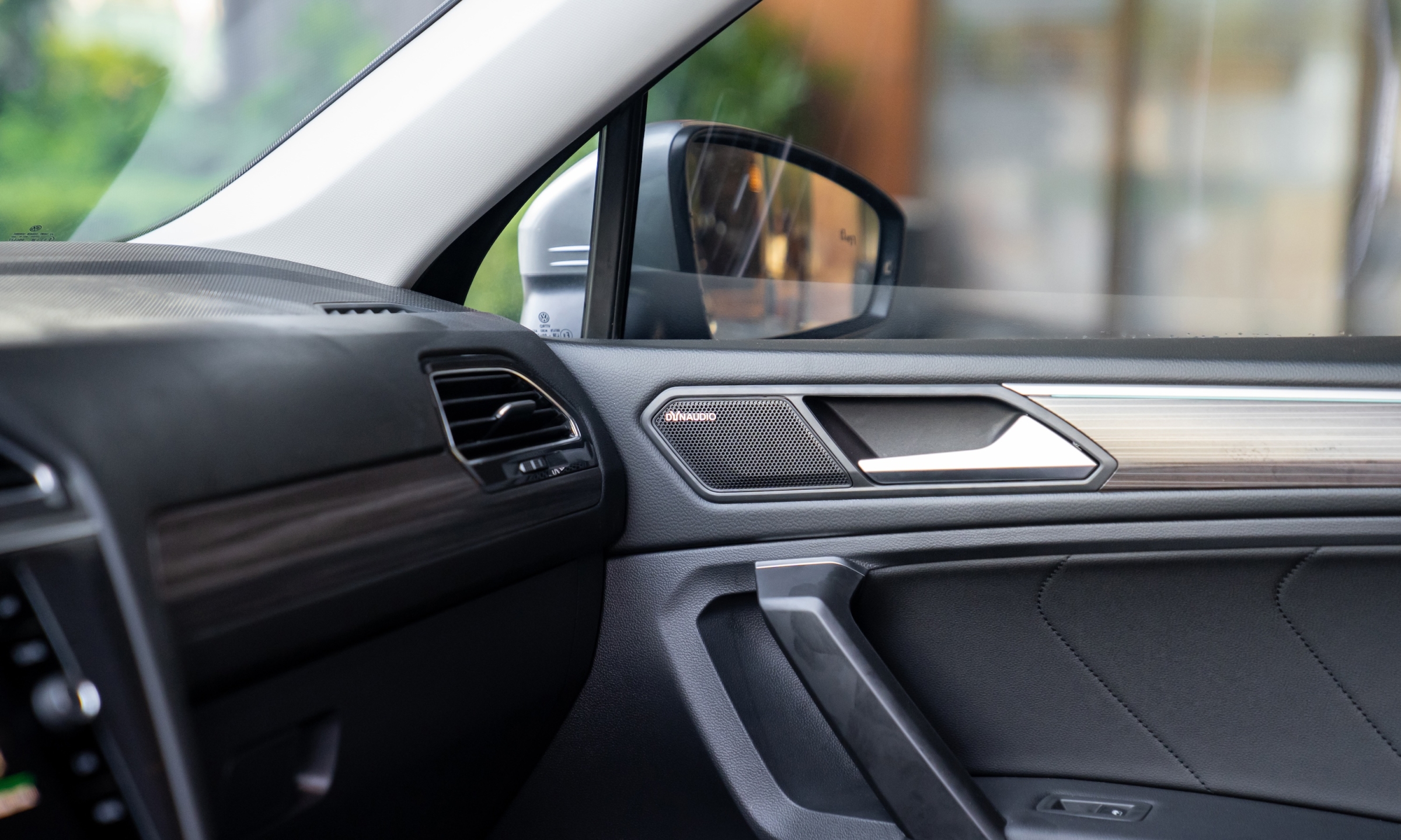 Volkswagen Tiguan 2024 - Image 5