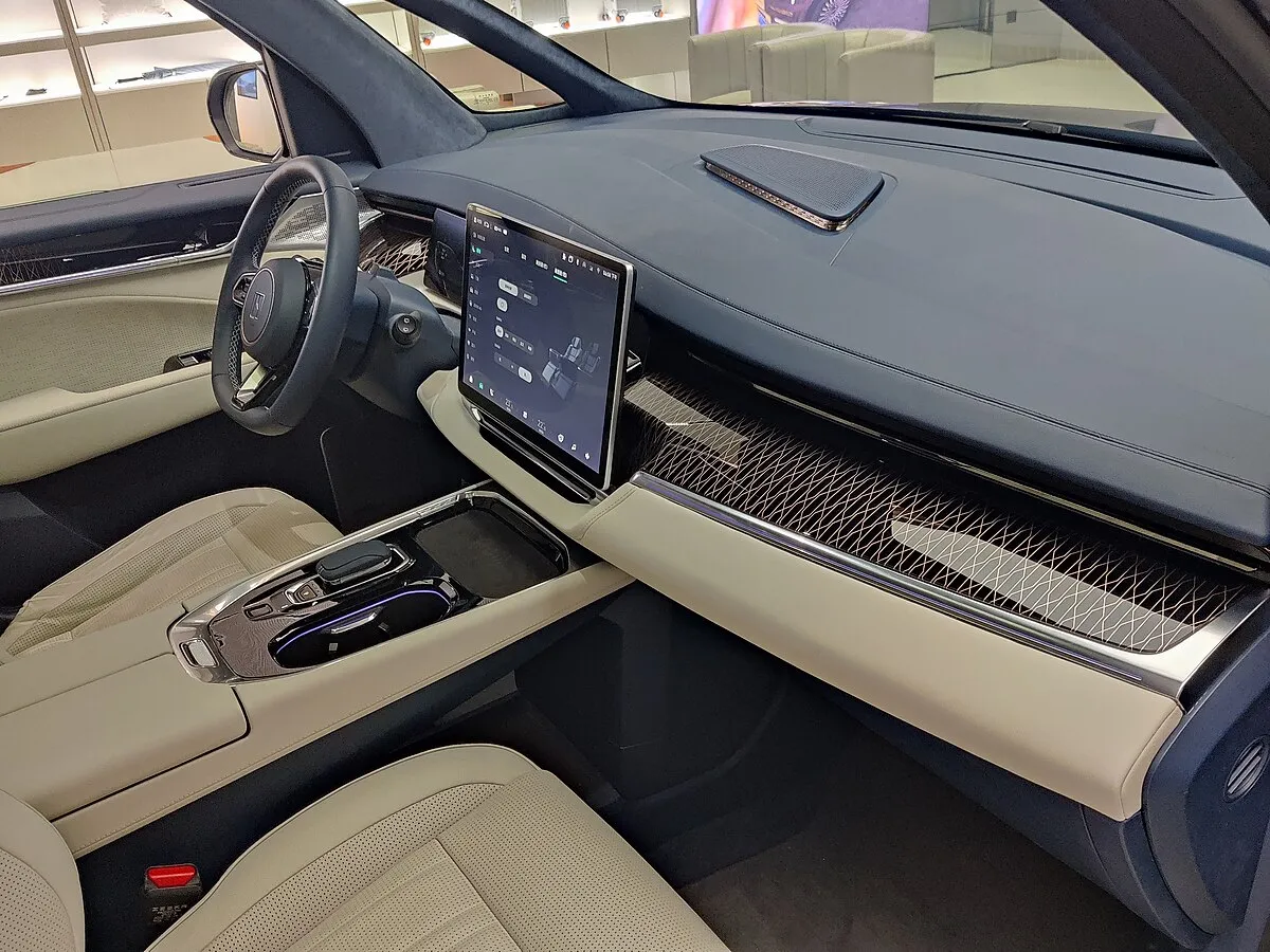 ZEEKR ZEEKR 009 2026 ZEEKR 009 6 Seater - Image 5